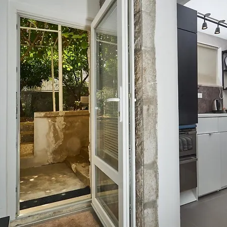 Aspidistra Shadow アパート ドゥブロブニク